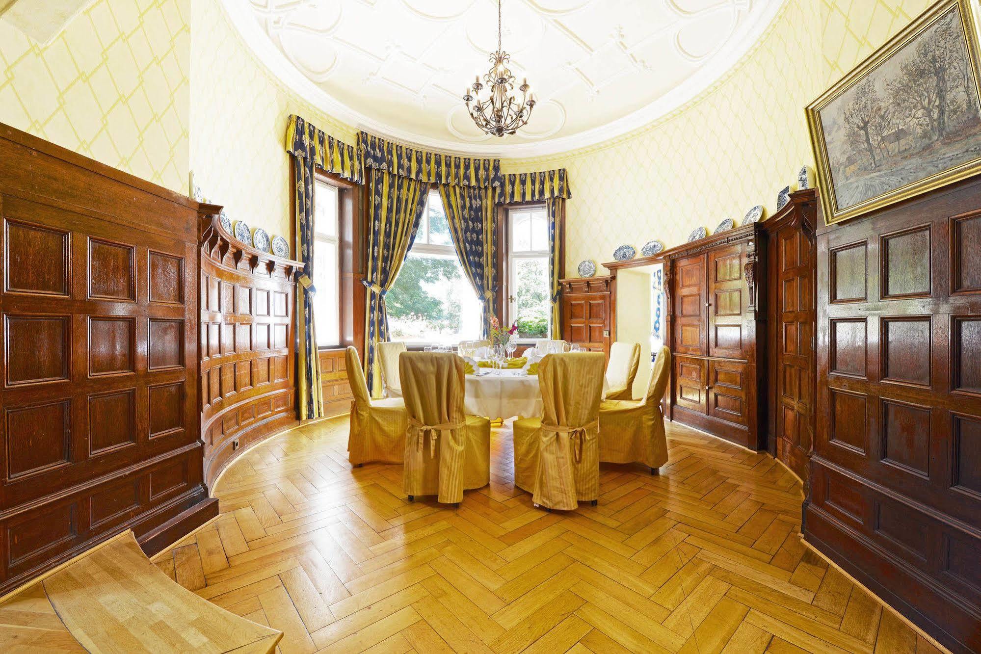 Schlosshotel Villa Westerberge Aschersleben Extérieur photo