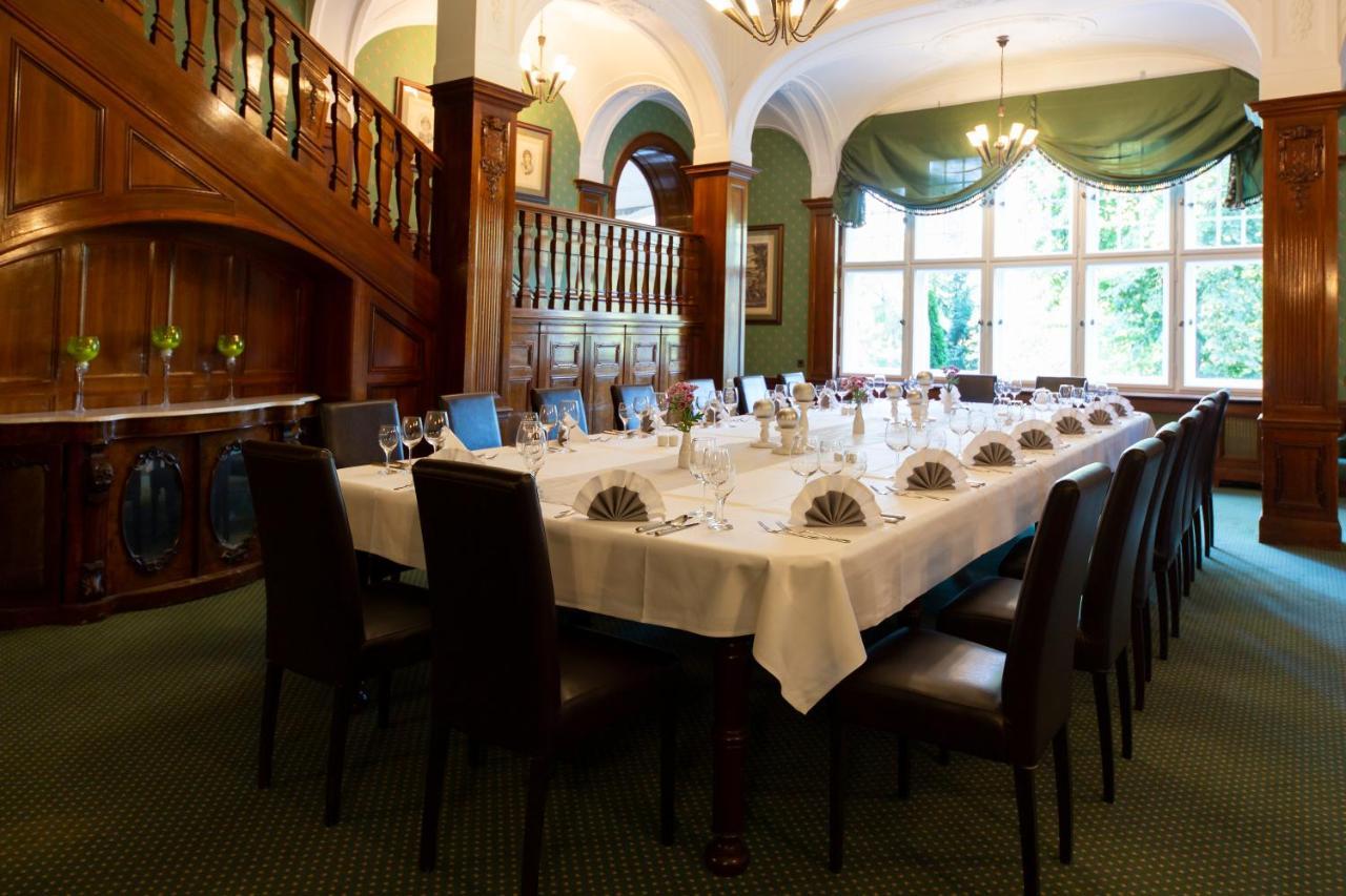 Schlosshotel Villa Westerberge Aschersleben Extérieur photo